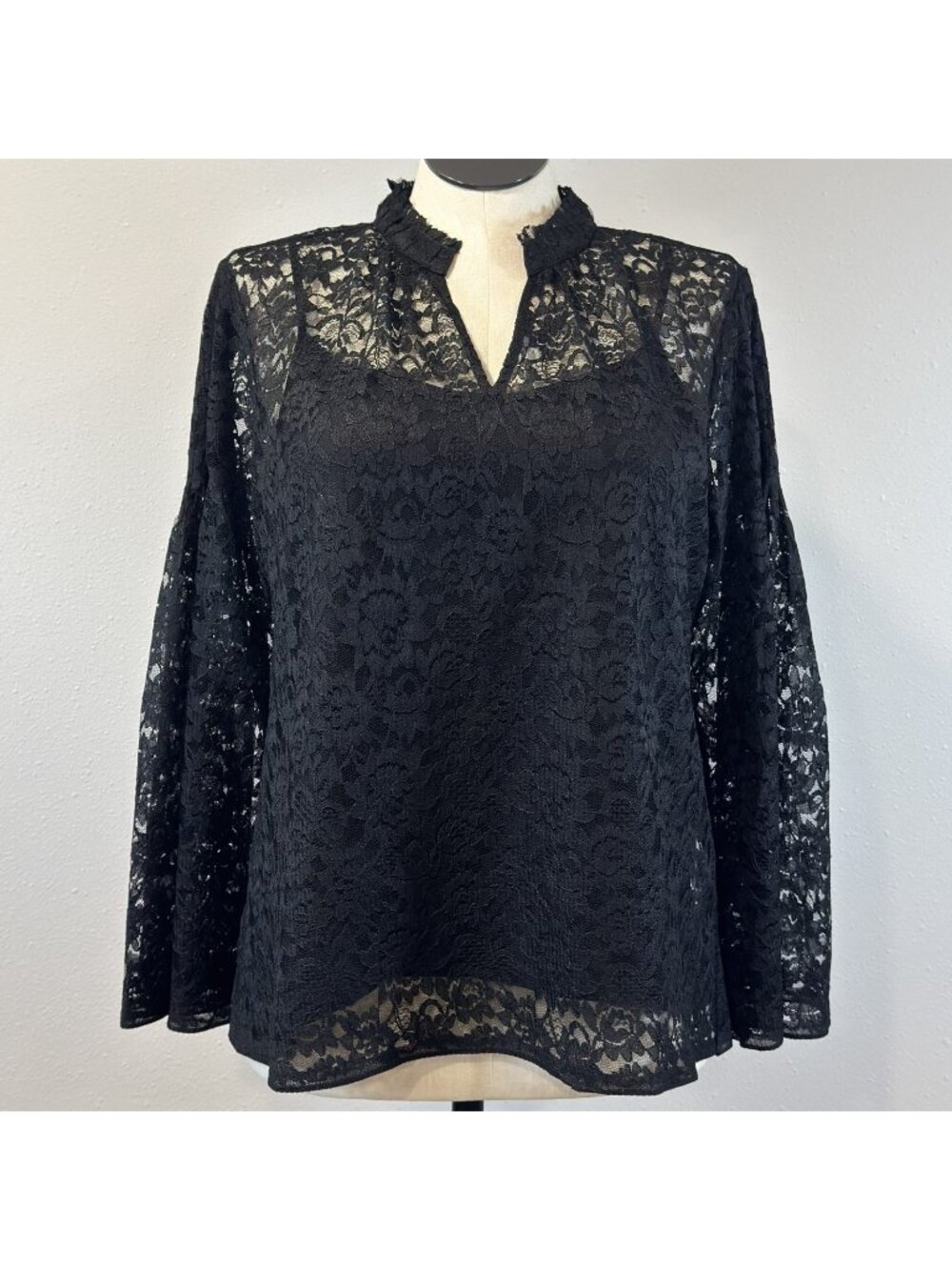 Chico's Sheer Floral Lace Blouse Womens Size 2.5 US 14 Black Bell Sleeve Top NEW